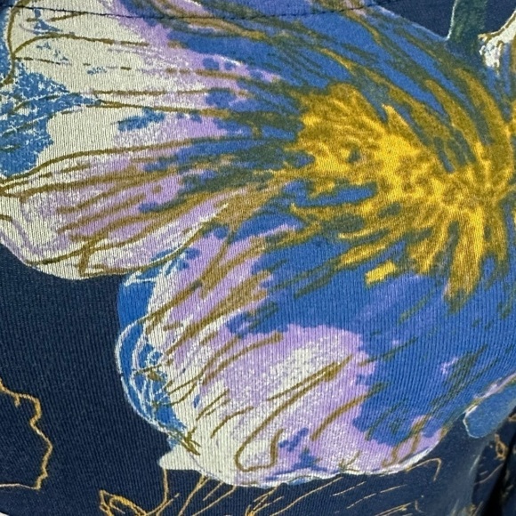 Free People We The Free Printed Birds Of Paradise Top in Navy - Picture 13 of 16